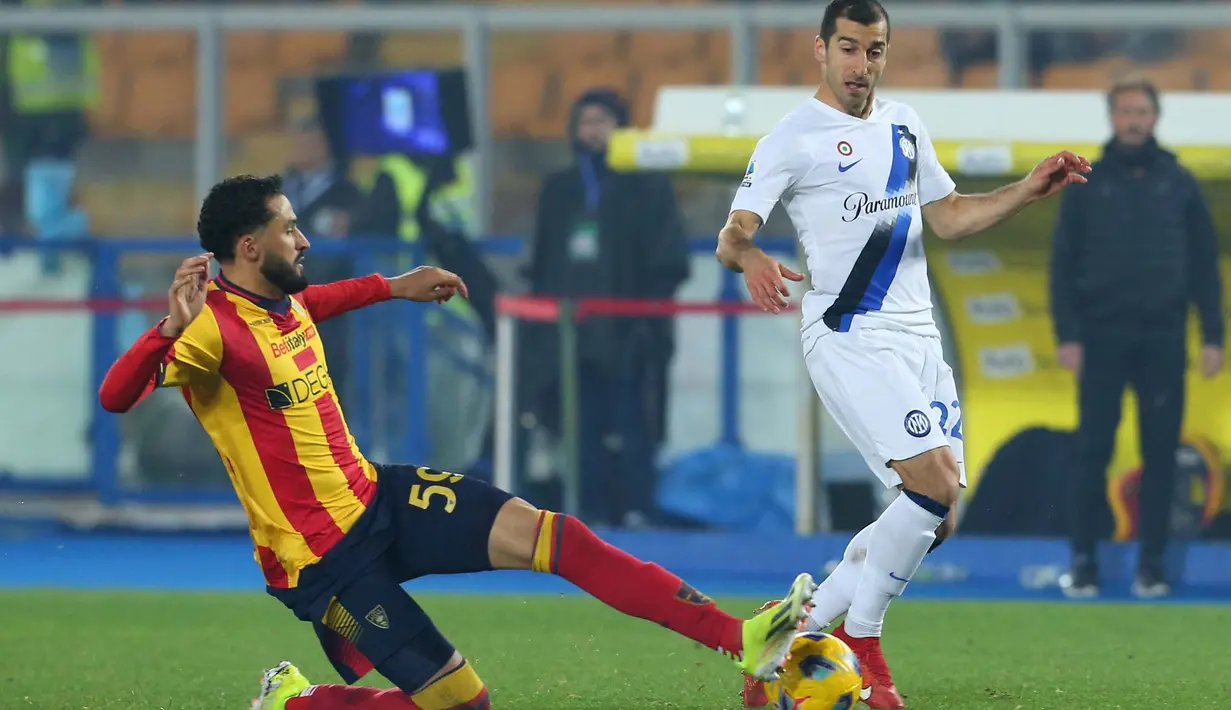 I Nerazzurri membuka keunggulan melalui aksi Lautaro Martinez yang berhasil menyarangkan bola ke gawang Lecce di menit ke-15. (Carlo Hermann/AFP)
