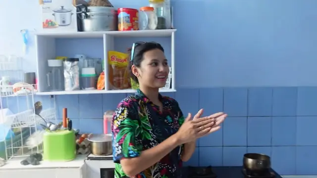 Dapur Sederhana Rumah Arie Kriting di Bau Bau