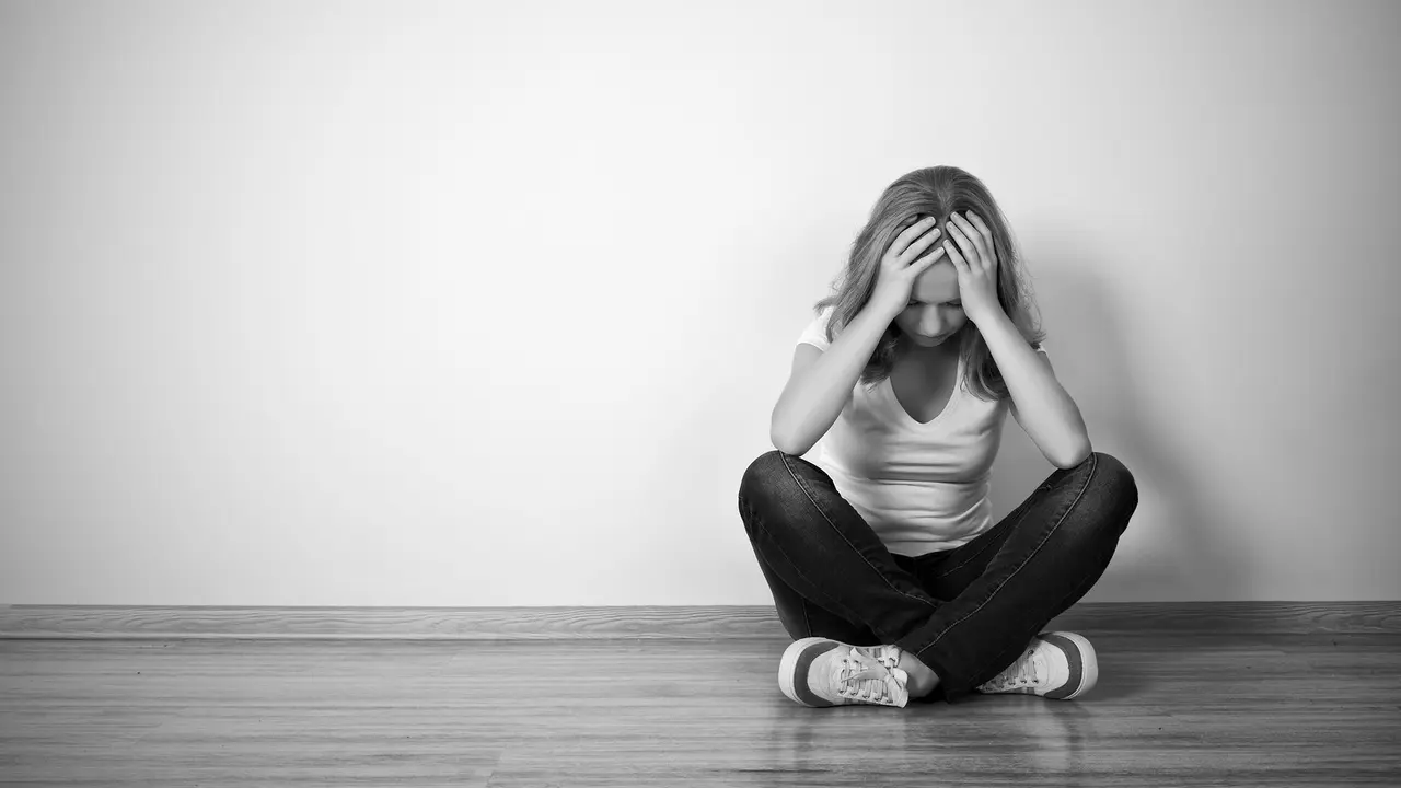 [Bintang] Terlalu Peduli Omongan Orang, 4 Zodiak Ini Susah Melangkah