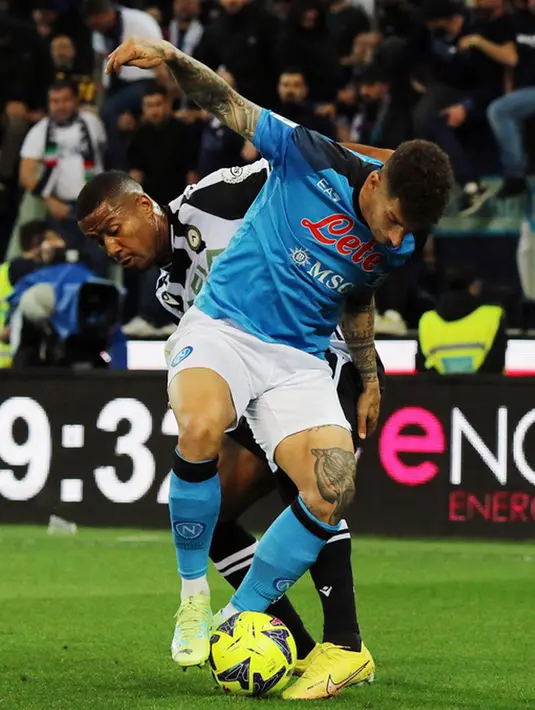 Kecepatan Napoli memastikan juara sebelum musim berakhir karena dominasi dan konsistensi. Ketika para pesaingnya bertumbangan, Napoli menjaga lajunya dengan sangat baik. (Andrea Bressanutti/LaPresse via AP)