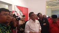 Ketua DPP PDI Perjuangan Djarot Saiful Hidayat berkunjung ke Museum Multatuli di Lebak, Banten. (Merdeka.com/Ahda Bayhaqi)