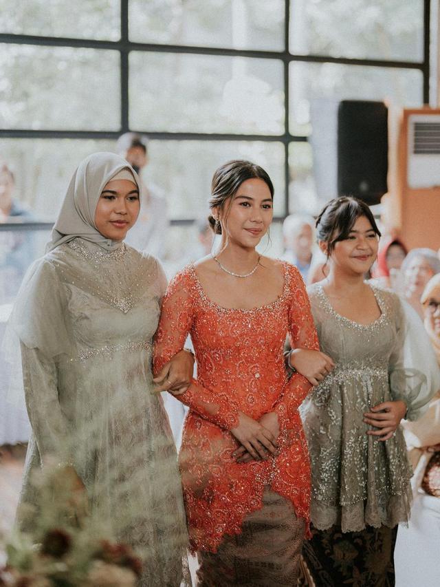 7 Momen Pertunangan Adinda Thomas dan Raka Akmal, Banjir Doa