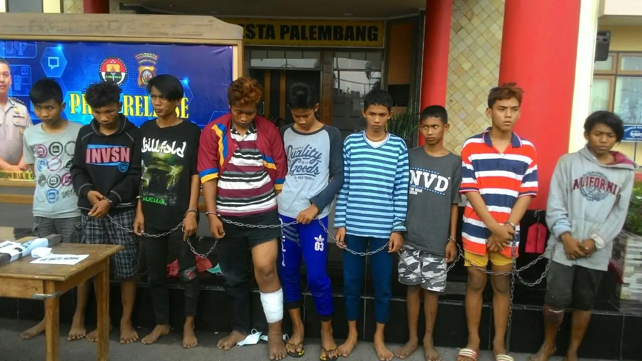 Para anggota geng balap motor yang melakukan aksi begal sadis di Palembang