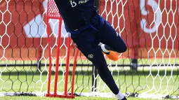 Tim Setan Merah menggaet kiper Timnas Kamerun itu dari Inter Milan. Manajemen Manchester United mengeluarkan dana 43,8 juta poundsterling plus add-ons senilai 3,4 juta poundsterling, demi meminang Andre Onana. (FOTO: twitter.com/ManUtd)