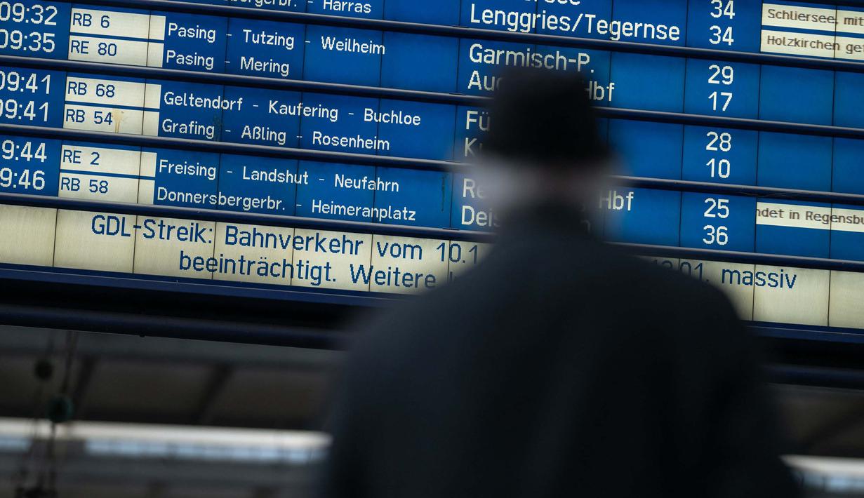 GDL melakukan mogok massal sebagai eskalasi perselisihan upah dengan operator kereta api Deutsche Bahn (DB). (LUKAS BARTH-TUTTAS/AFP)