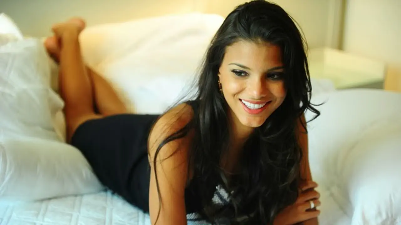 Jakelyne Oliveira, Selingkuhan Kaka