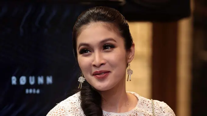 [Bintang] Sandra Dewi