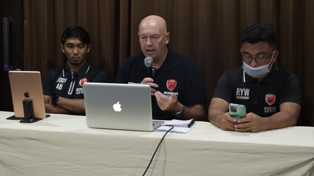 Pelatih PSM Makassar, Joop Gall.