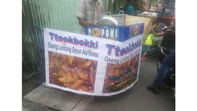 6 Spanduk Jualan Makanan Berkonsep Korea Ini Nyeleneh Banget, Kocak