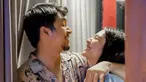 Di foto ini, Deva Mahenra merangkul dan memengang tangan Mikha Tambayong yang saling tersenyum sambil menatap satu sama lain. Kisah asmara Mikha Tambayong dan Deva Mahendra mulai terendus publik di awal tahun 2021. Namun keduanya digadang-gadang sudah bersama sejak 2020 lalu. Pasangan yang terpaut usia 4 tahun ini juga menambah jajaran artis Tanah Air yang menikah dengan sahabat sendiri. (Instagram/miktambayong)
