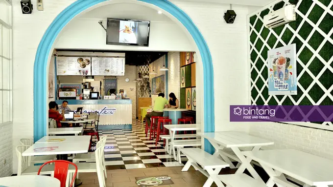 [Bintang] Gagal Diet: Minum Milk Tea Asli Taiwan di Kafe Ngegemesin