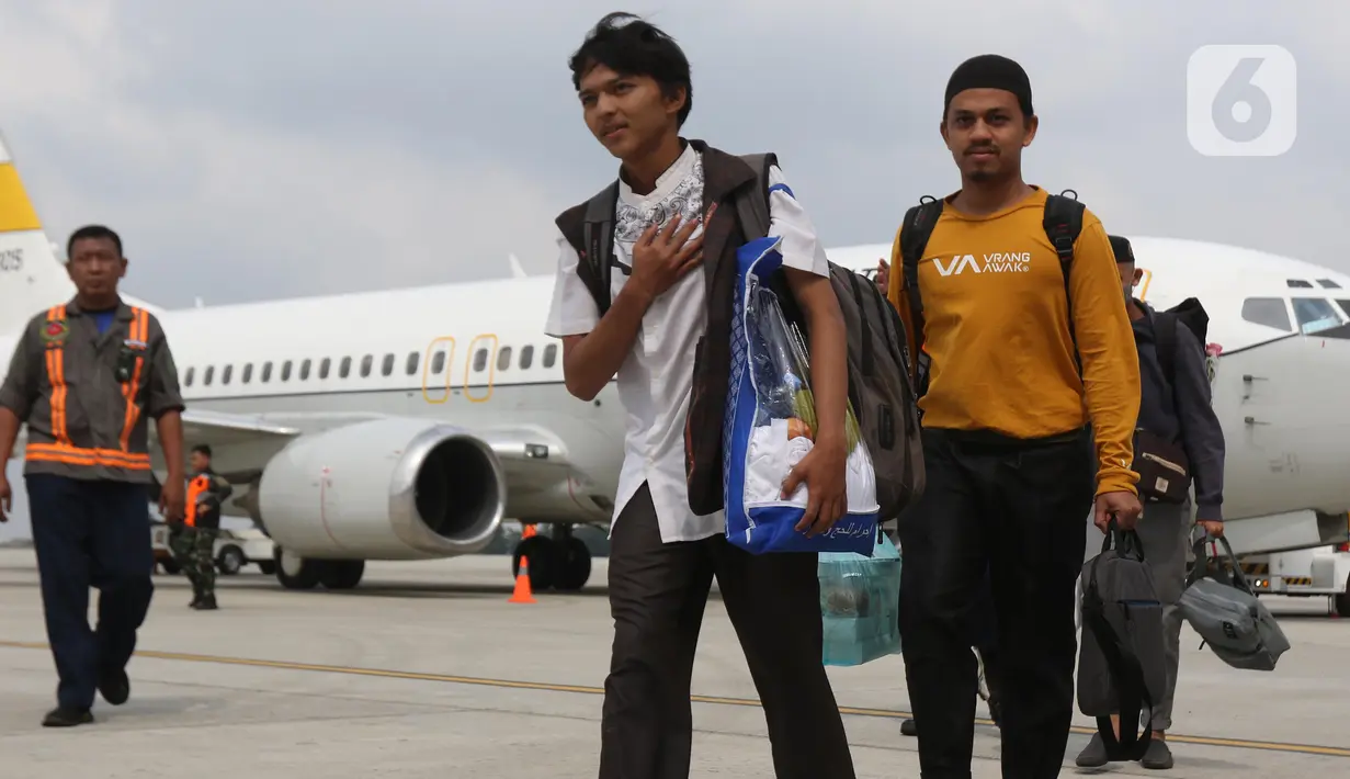 Warga Negara Indonesia (WNI) yang telah tiba di tanah air akan diinapkan sementara di Asrama Haji Pondok Gede Jakarta. (Liputan6.com/Helmi Fithriansyah)