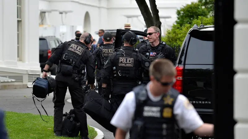 Secret Service Tembak Pria Penodong Senjata di Pos Gedung Putih