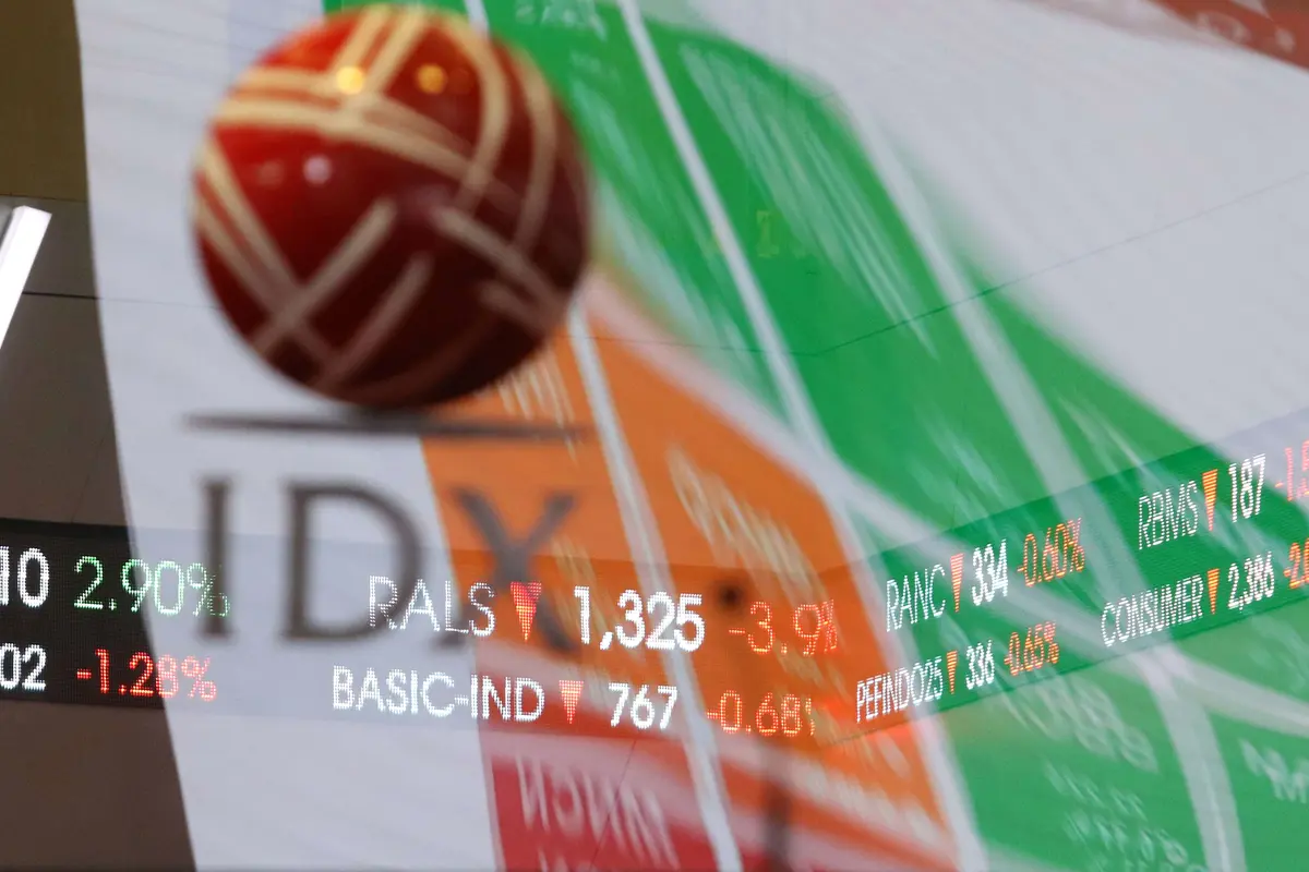 Terjebak di Zona Merah, IHSG Ditutup Naik 3,34 Poin