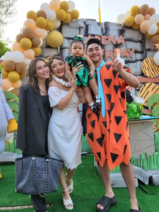 Ayu Ting Ting di ultah anak Siti Badriah (Instagram/ayutingting92)