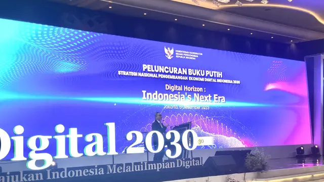 Menteri Perdagangan (Mendag) RI Zulkifli Hasan menghadiri Diseminasi Buku Putih Strategi Nasional Pengembangan Ekonomi Digital 2030 di The St. Regis Jakarta, Rabu (6/12/2023). (Elza/Liputan6.com)
