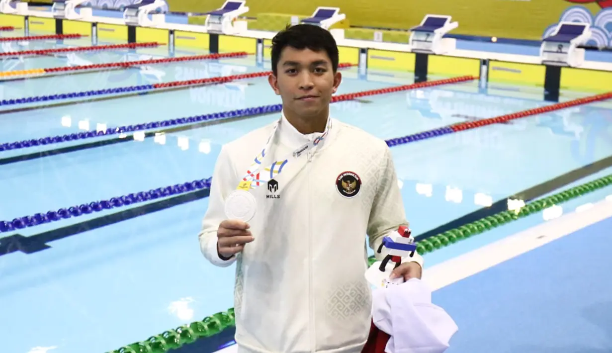 Tak hanya meraih emas, Akuatik Indonesia juga turut menyumbangkan medali perak di nomor yang sama atas nama Farel Armandio Tangkas. (Dok. PB Akuatik Indonesia)