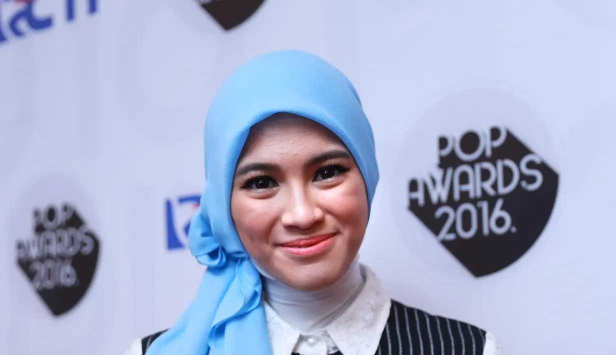 Artis yang belum lama ini menyabet sebagai Perempuan Terkalem dalam Seleb on News Awards 2016 itu lebih mengutamakan pendidikan agama pada anaknya. (Adrian Putra/Bintang.com)
