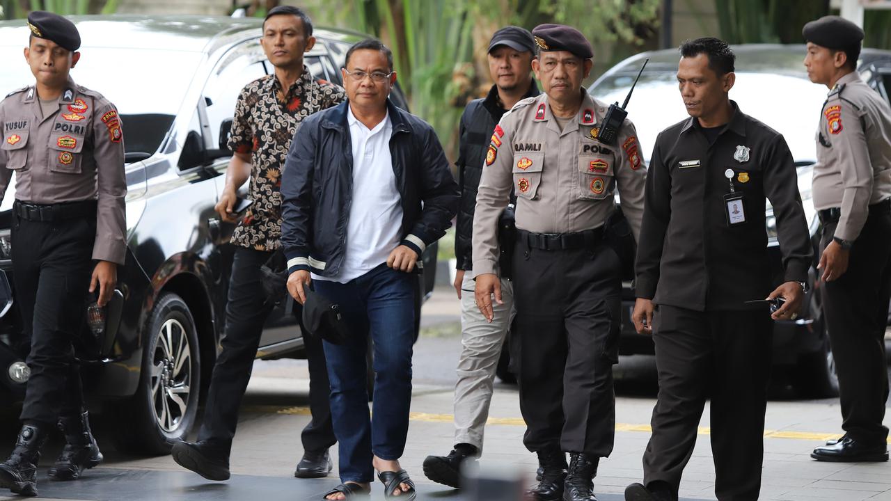 Tertangkap Tangan, Bupati Pati Sudewo Digelandang ke Gedung Merah Putih KPK