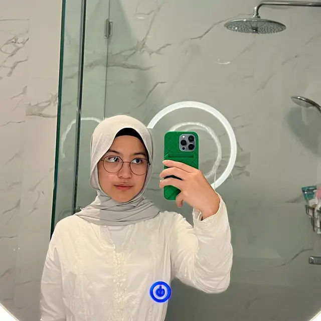 Potret 6 Anak Perempuan Ratu Sinetron Era 90-an, Makin Mirip Ibundanya