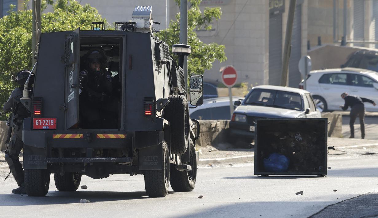 Pasukan Israel telah melakukan sejumlah serangan mematikan di kota Nablus dalam beberapa bulan terakhir dengan munculnya kelompok milisi yang dijuluki Lions 'Den atau Sarang Singa, yang disalahkan atas sejumlah serangan terhadap target Israel. (AFP/Jaafar Ashtiyeh)