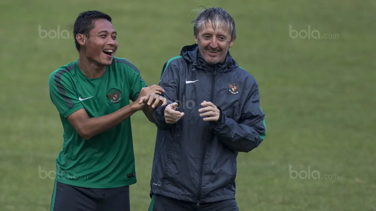 Evan Dimas