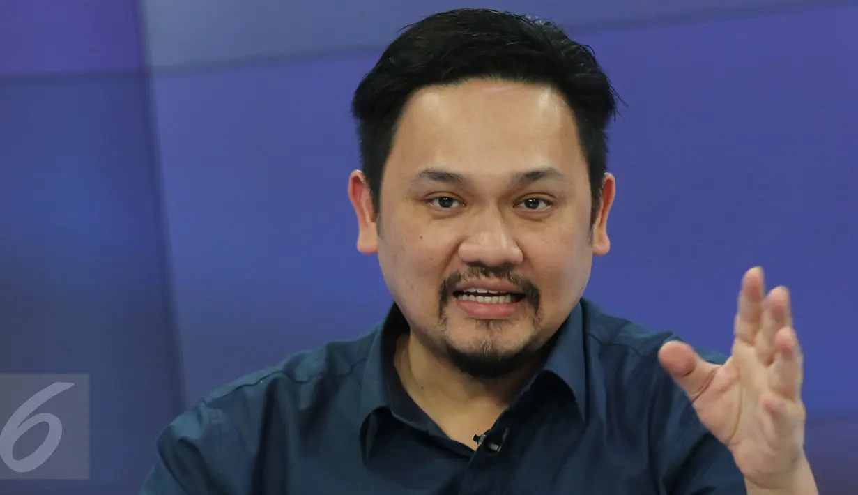 Farhat Abbas saat menghadiri acara "Dear Haters" di SCTV Towers, Jakarta, Kamis (21/1/2016). Dalam acara tersebut, Farhat menjawab semua cibiran tentang dirinya. (Liputan6.com/Herman Zakharia)