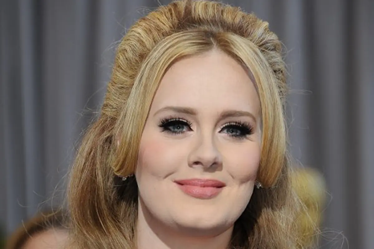 [Bintang] Adele