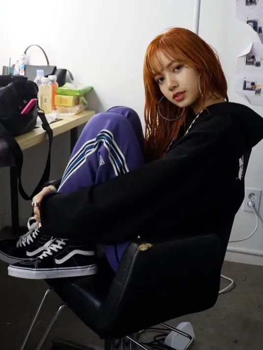 Lisa Blackpink pernah tampil dalam musik video Taeyang bersama Mno, B.I, Mino. (Foto: instagram.com/lisa.blackpink)
