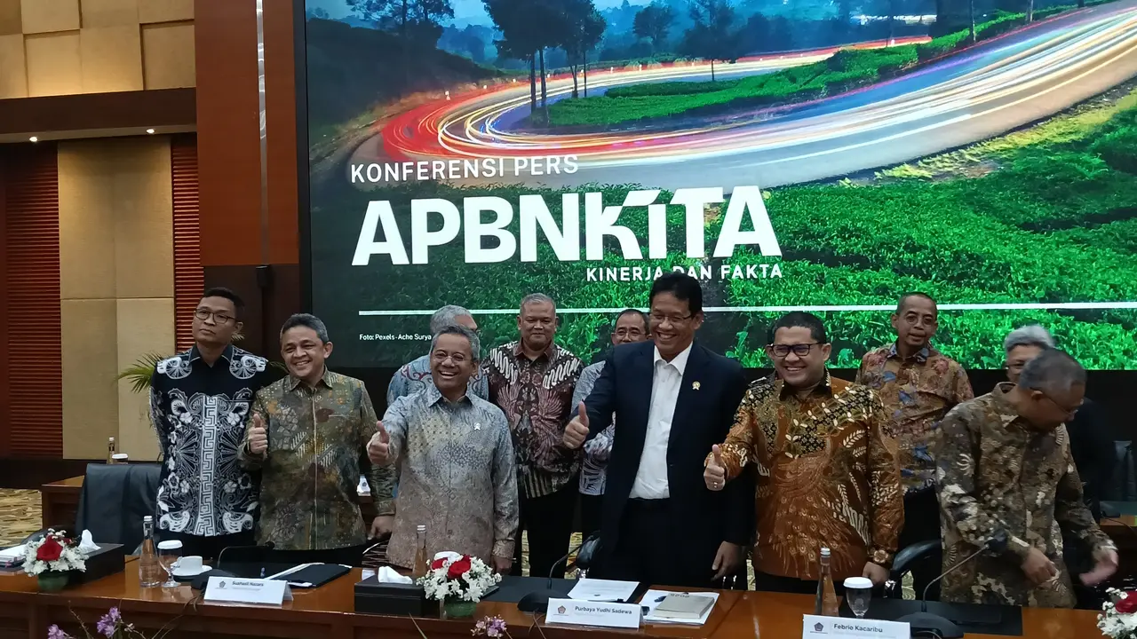 Konferensi pers APBN Kita di Kantor Kementerian Keuangan, Jakarta, Kamis (20/11/2025). (Foto: Liputan6.com/Maulandy R)