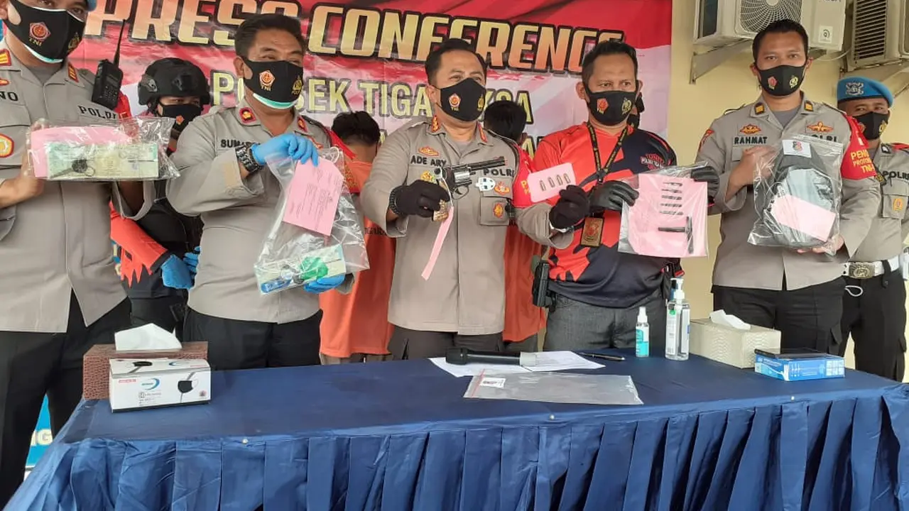 Polisi tangkap jaringan curanmor lewat razia kerumunan PSBB Tangerang