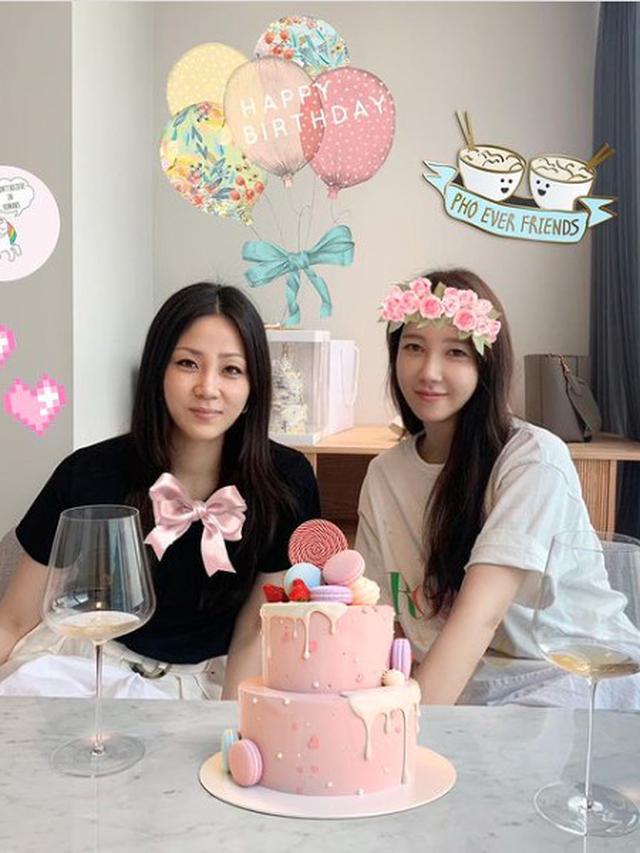 Lee JI Ah Merayakan Ulang Tahun ke-43