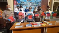 Kabid Humas Polda Banten, Kombes Pol Shinto Silitonga, Jumat (29/07/2022) (Liputan6.com/Yandhi Deslatama)
&nbsp;