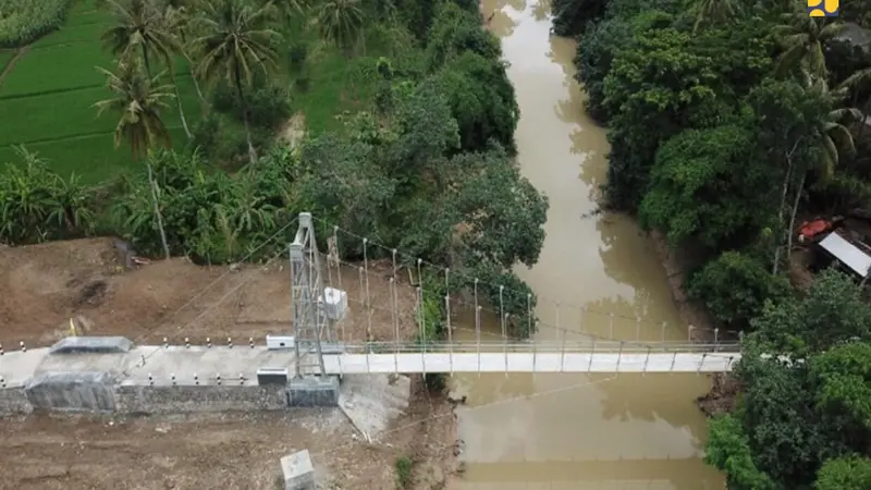 Kementerian PUPR menggencarkan pembangunan infrastruktur kerakyatan di kawasan selatan Jawa. Dok Kementerian PUPR.