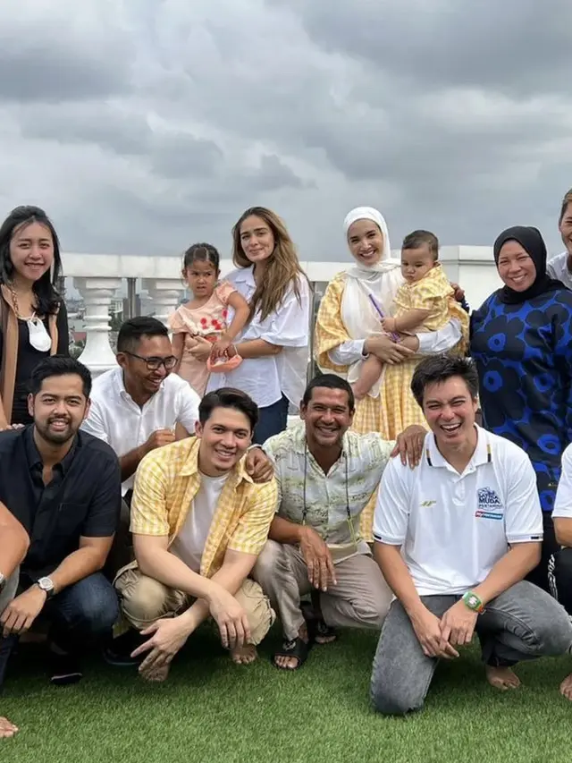 Yasmine Wildblood, Melly Goeslow, dan Anto Hoed