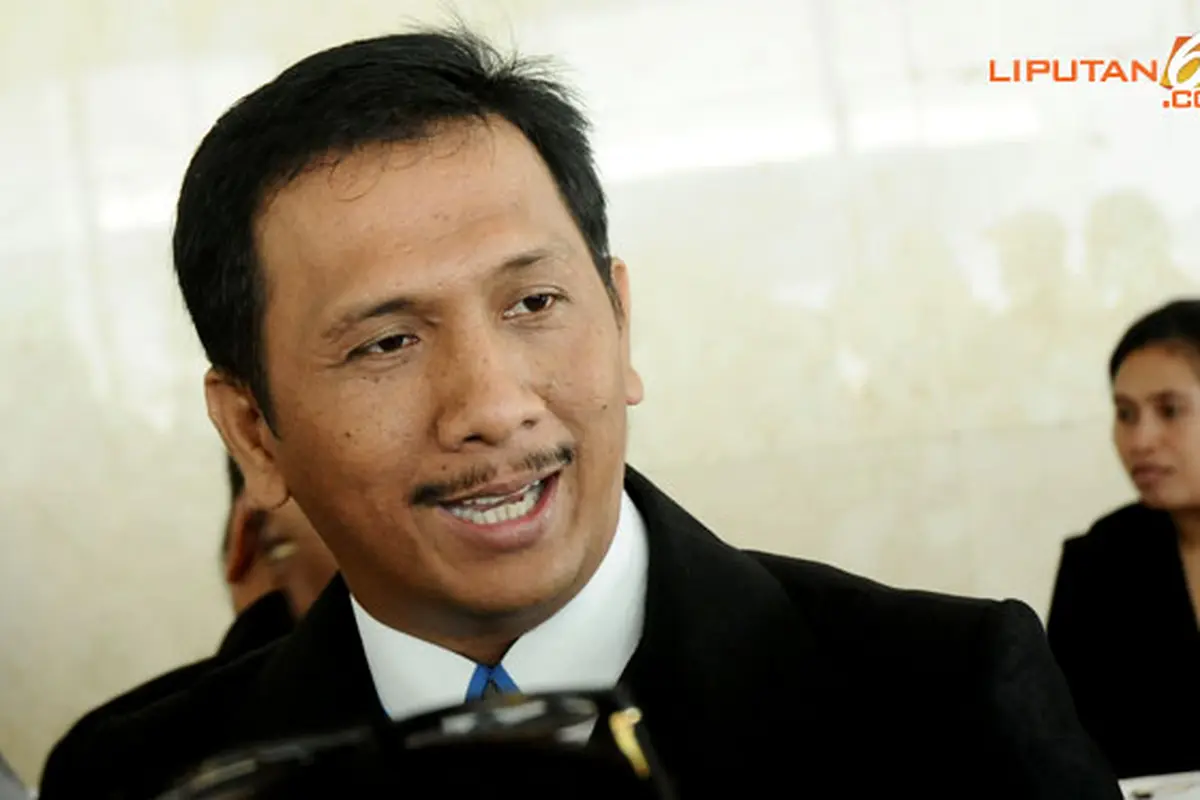 gede-pasek-130411b.jpg