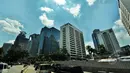 Gedung bertingkat di kawasan Sudirman, Jakarta, (17/3/2015). Dinas Penanggulangan Kebakaran dan Keselamatan Provinsi DKI akan menjalankan verifikasi untuk memastikan kelengkapan proteksi kebakaran di tiap gedung bertingkat. (Liputan6.com/Faizal Fanani)