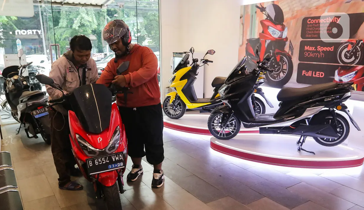 Dimana kuota tahun 2023 sebesar 200 ribu unit, hanya terealisasi sebanyak 11.532 unit sejak aturan berlaku pada Maret 2023. (Liputan6.com/Angga Yuniar)