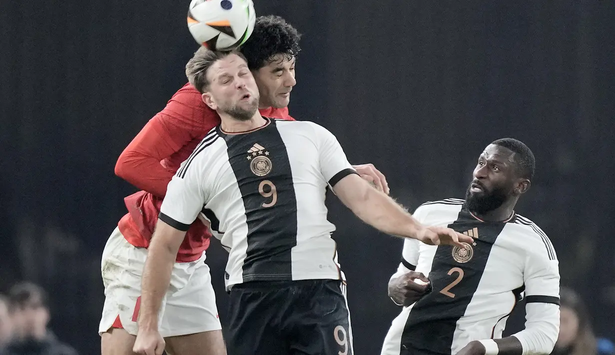 Die Mannschaft dibungkam 2-3 setelah sempat unggul cepat. (AP Photo/Markus Schreiber)
