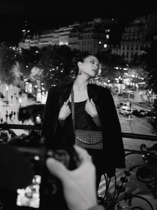 6 Gaya Elegan dan Berkelas Alyssa Daguise di Paris Fashion Week, Satu Acara dengan Halle Bailey-Seungkwan Seventeen