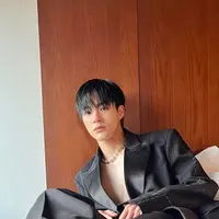 Jeno NCT menjadi bintang KPop pertama yang membuka peragaan busana New York Fashion Week. (Instagram/NCT).