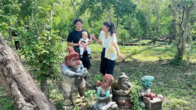 6 Momen Liburan Dimas Anggara dan Nadine Chandrawinata Ajak Buah Hati Liburan di Alam