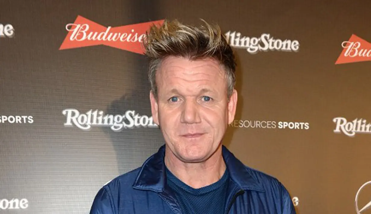 Kabar perceraian ini muncul setelah Scarjo tampak jalan seorang diri tanpa mengenakan cincin pernikahan di jari manisnya. Meskipun sempat diragukan lantaran keduanya datang ke pameran seni bersama-sama. (AFP/Bintang.com)