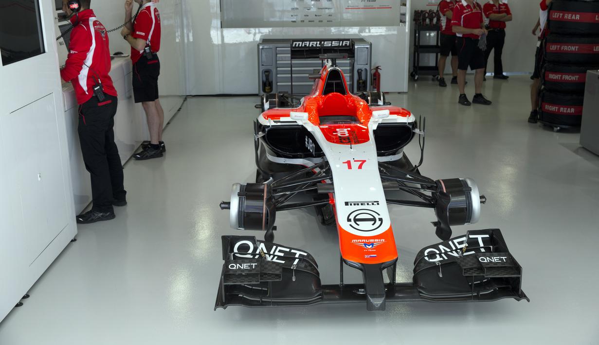 Untuk memberi penghormatan kepada Jules Bianchi, FIA mengistirahatkan no. 17 yang dipakai Jules Bianchi. (AP Photo/Pavel Golovkin)