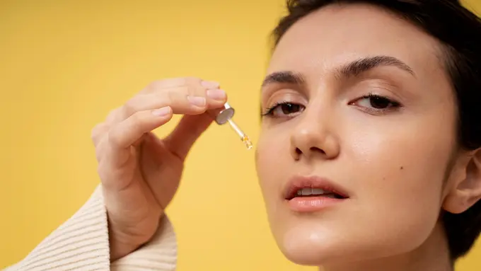 7 Rekomendasi Perawatan Kulit Wajah yang Aman untuk Bumil agar Tetap Sehat dan Glowing