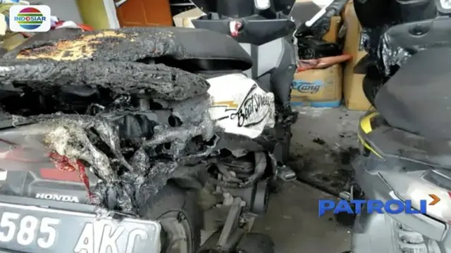 Dua motor warga Kabupaten Semarang, Jawa Tengah, dibakar orang tidak dikenal.