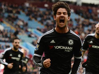 Alexandre Pato datang ke Stamford Bridge pada Januari 2016 dengan status pinjaman. Penyerang top asal Brasil tersebut tampil kurang memuaskan sehingga enam bulan kemudian dikembalikan. Pato tercatat hanya mencetak 2 gol dan 1 assist bersama Chelsea. (AFP/Oli Scarff)