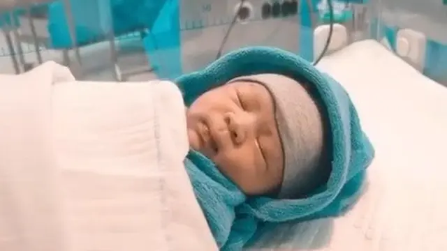 Potret Anak Bayi Artis yang Kelahirannya Telah Dinanti-nanti Oleh Publik