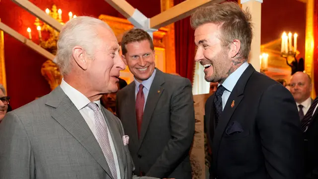 Raja Charles dan David Beckham dalam sebuah acara