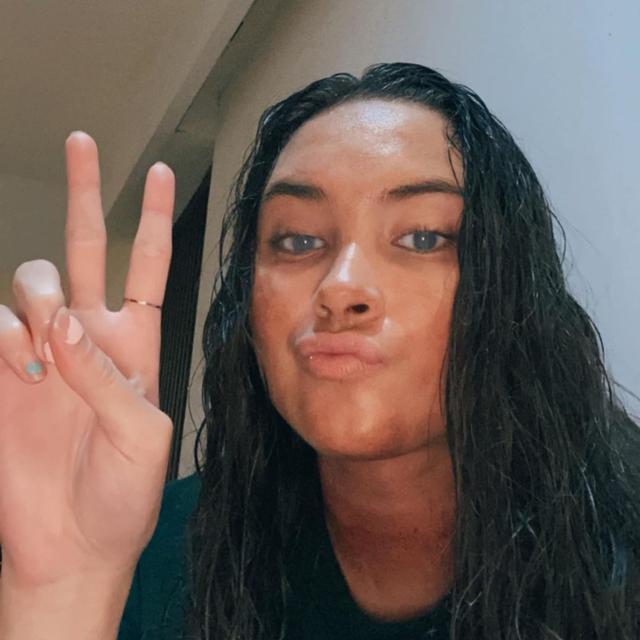 6 Potret Caitlin Halderman Demi Perannya Sebagai Ambar di Film Ivanna, Totalitas